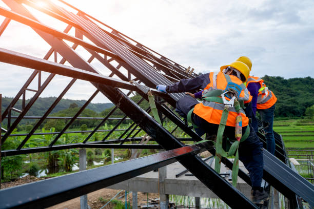 Best Local Roofing Companies  in New Castle, IN